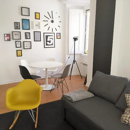 Camoes Square Chiado Apart Apartman Lisboa